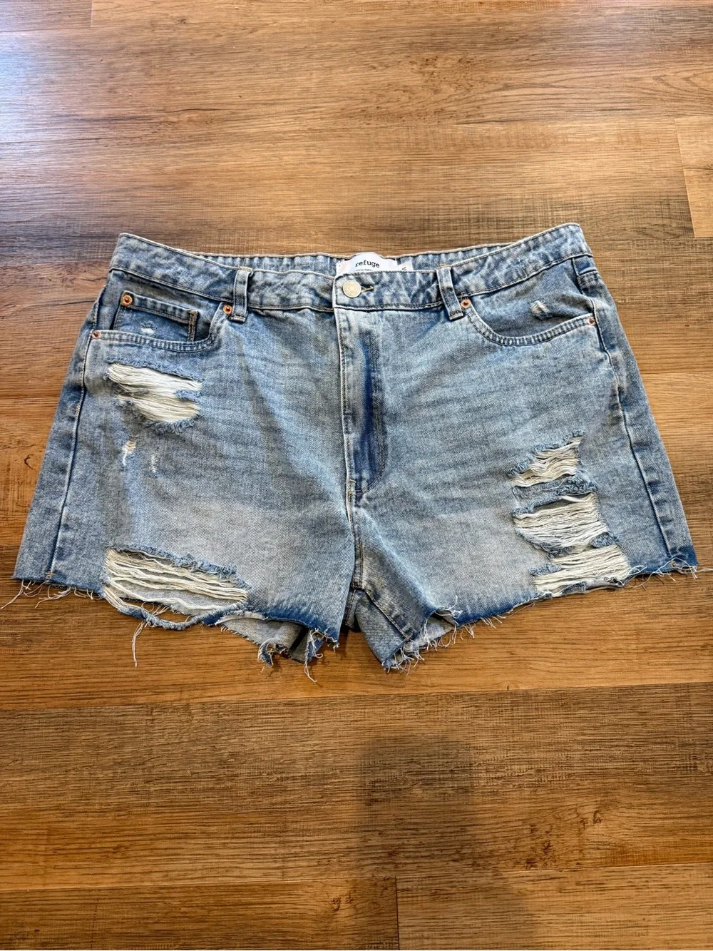 refuge light wash distressed denim cutoff shorts